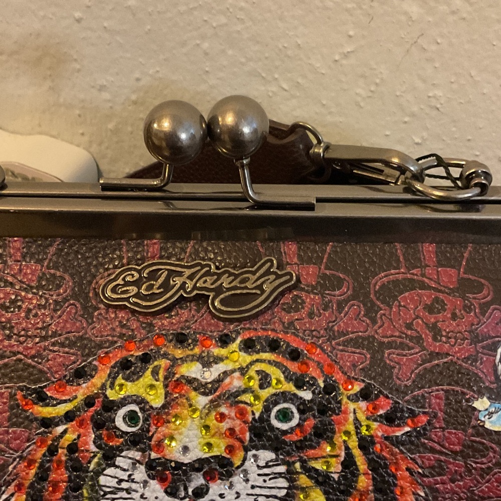 Ed Hardy Multicolor Tiger Kiss-Lock Shoulder Bag - Picture 3 of 8